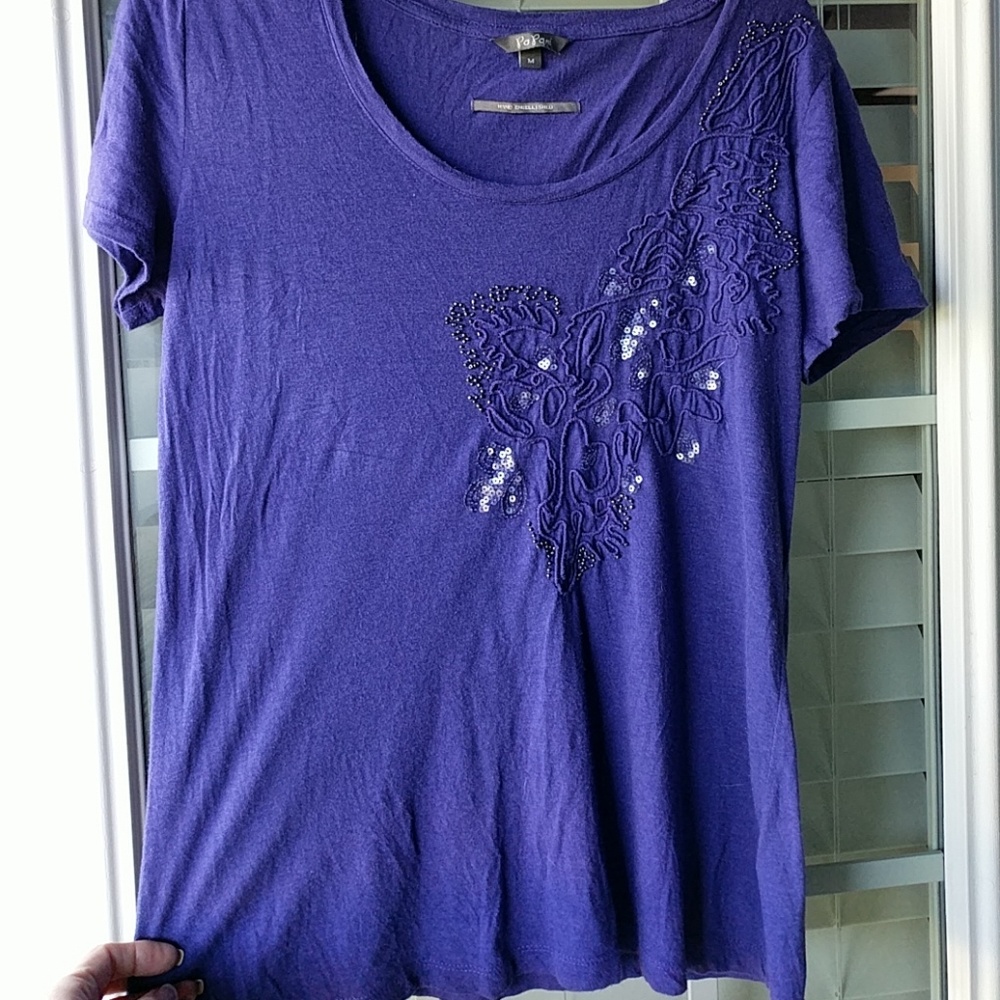 Embellished tee shirt